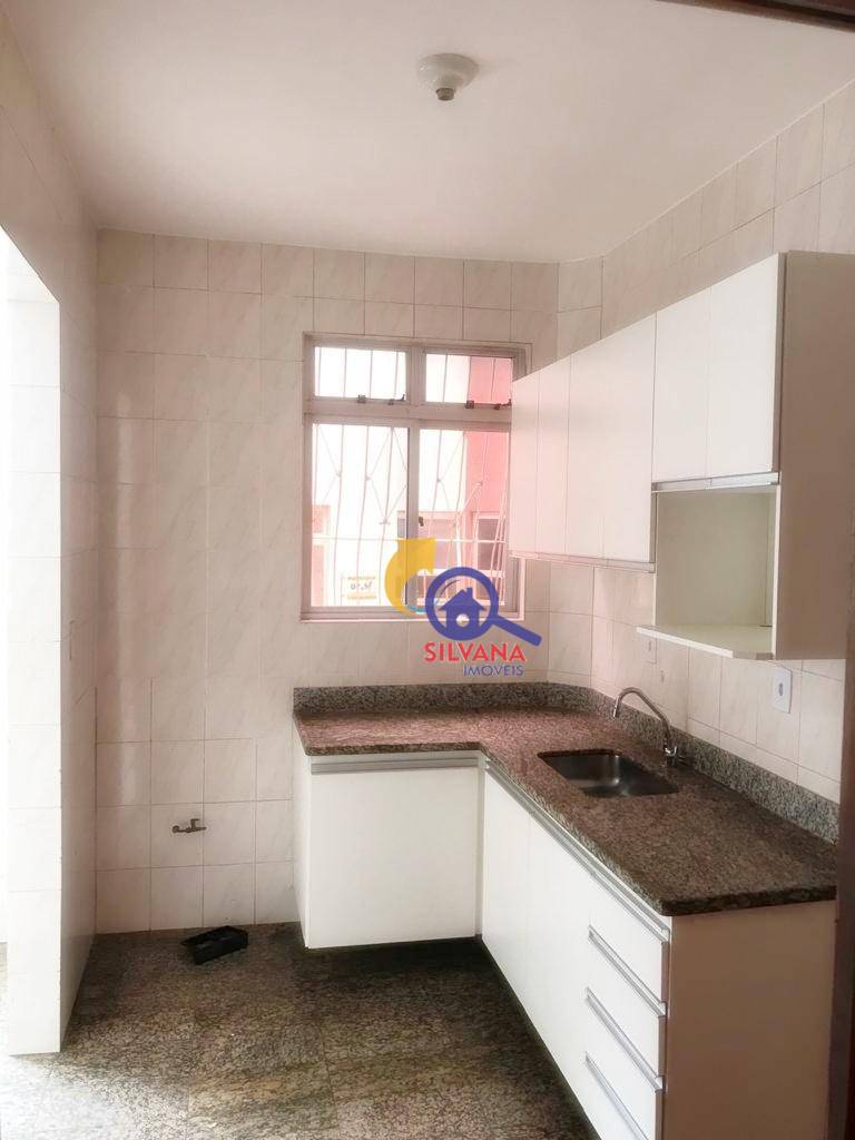 Apartamento para alugar com 3 quartos, 120m² - Foto 3