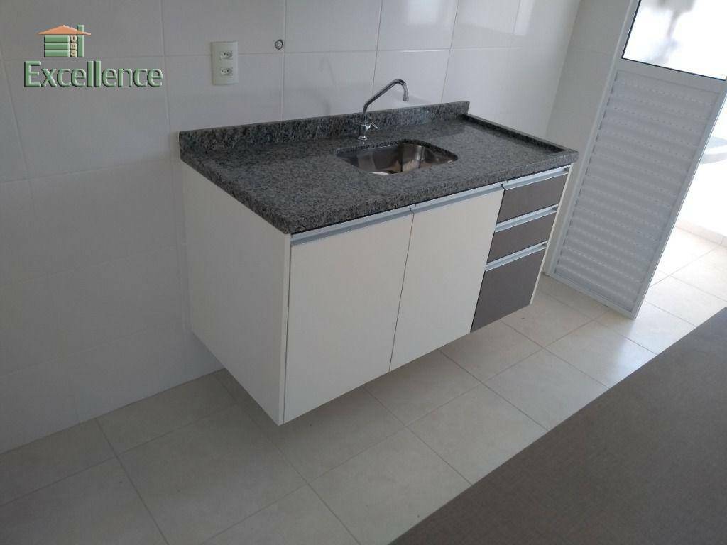 Apartamento para alugar com 2 quartos, 65m² - Foto 4