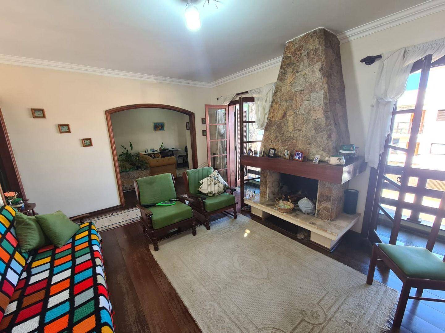 Casa, 5 quartos, 342 m² - Foto 2