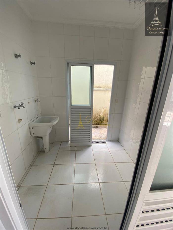 Casa de Condomínio à venda com 3 quartos, 300m² - Foto 15