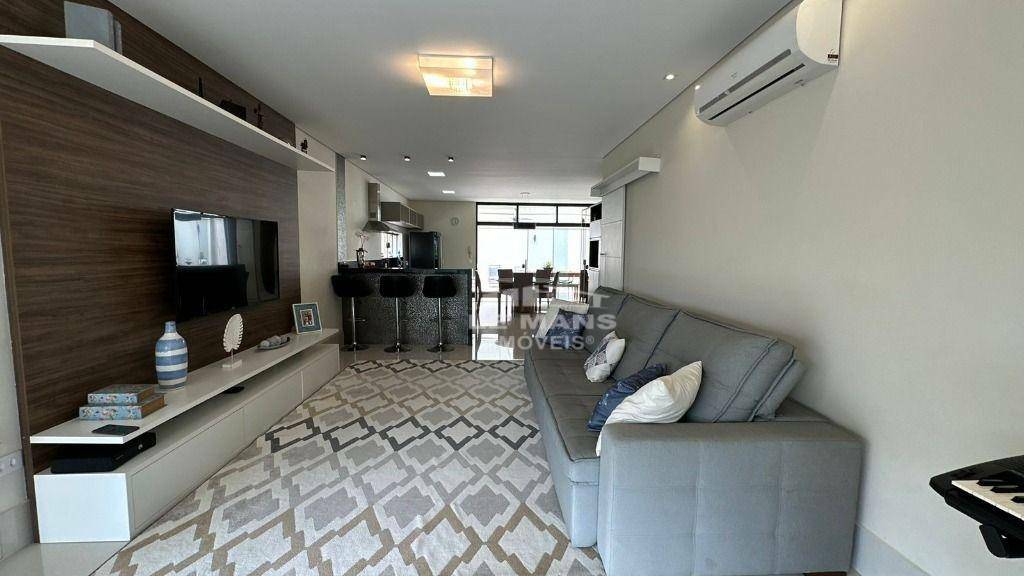 Casa de Condomínio à venda com 3 quartos, 273m² - Foto 1