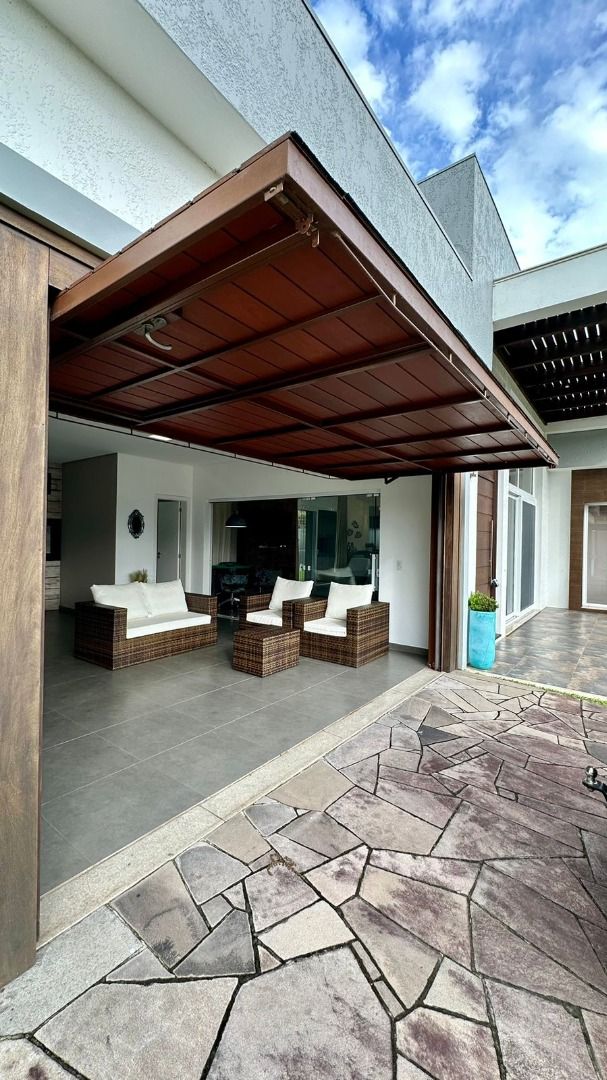 Casa de Condomínio à venda com 4 quartos, 240m² - Foto 9