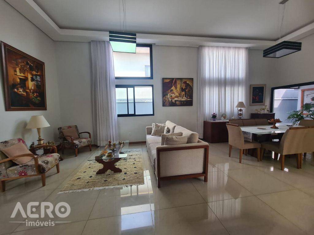 Casa de Condomínio à venda com 3 quartos, 226m² - Foto 12