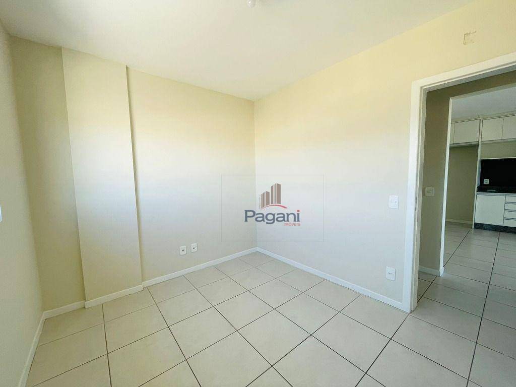 Apartamento à venda com 2 quartos, 65m² - Foto 10