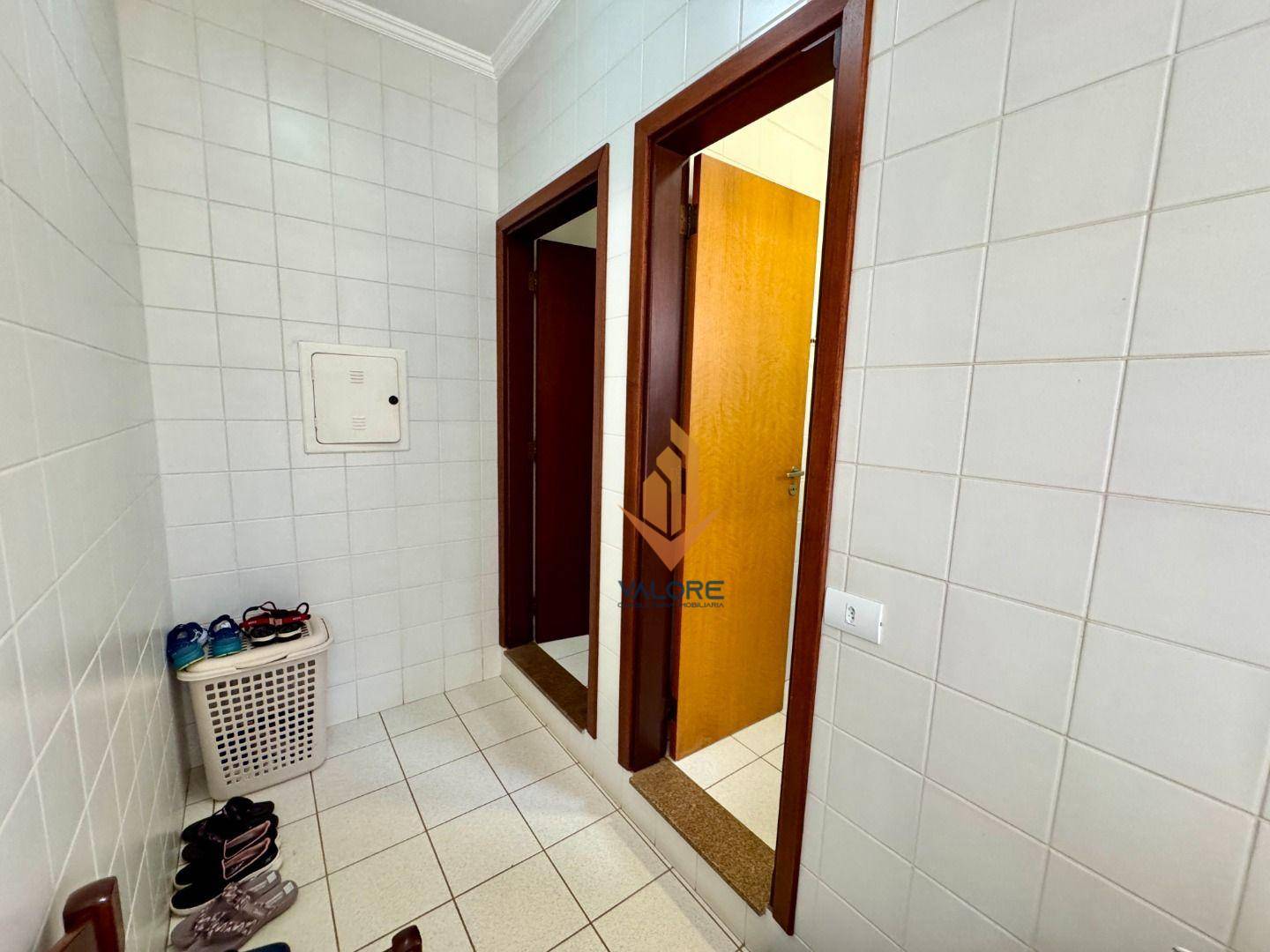 Casa de Condomínio à venda com 4 quartos, 369m² - Foto 47