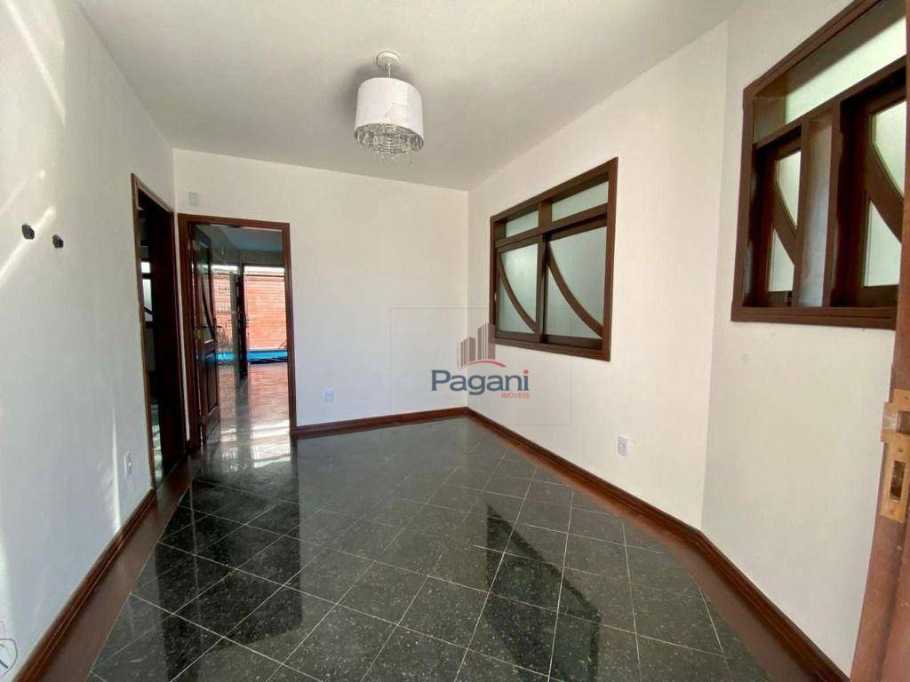 Casa à venda com 8 quartos, 356m² - Foto 20