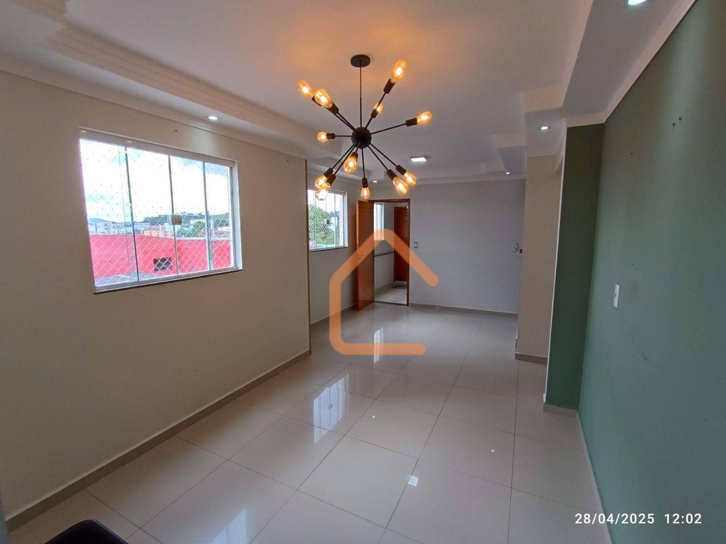 Apartamento para alugar com 2 quartos, 65m² - Foto 2