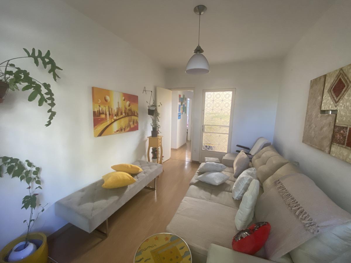 Apartamento à venda com 2 quartos, 70m² - Foto 3