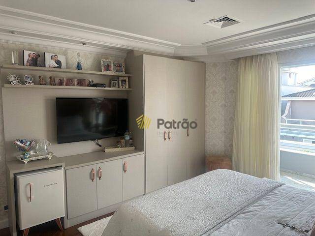 Casa de Condomínio à venda com 4 quartos, 400m² - Foto 32