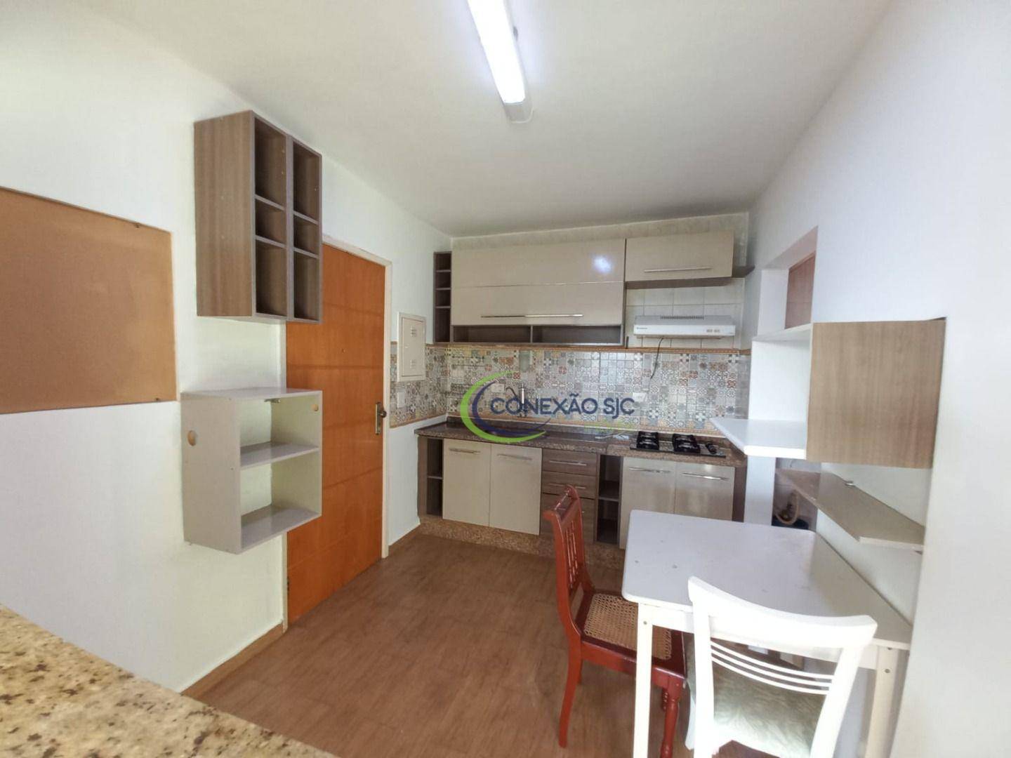 Apartamento à venda com 3 quartos, 82m² - Foto 3