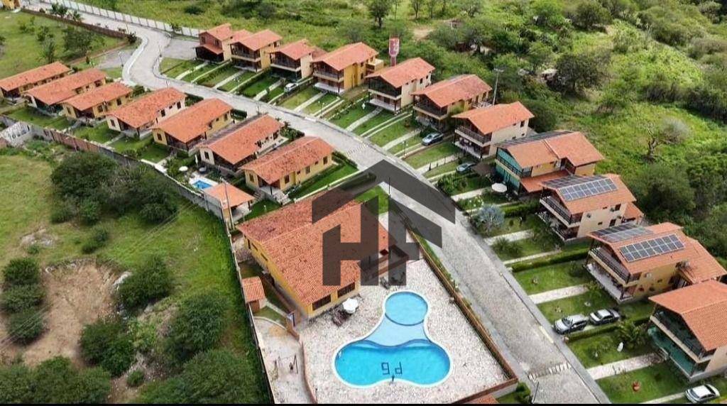 Casa de Condomínio à venda com 4 quartos, 217m² - Foto 1