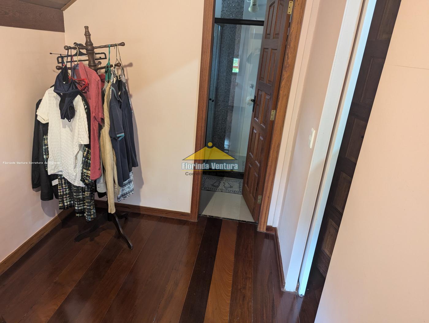 Casa à venda com 3 quartos, 300m² - Foto 20