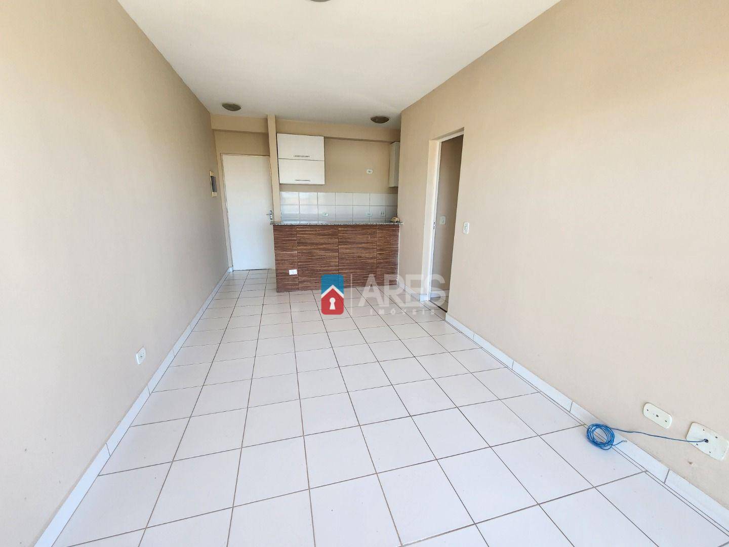 Apartamento à venda com 3 quartos, 66m² - Foto 2