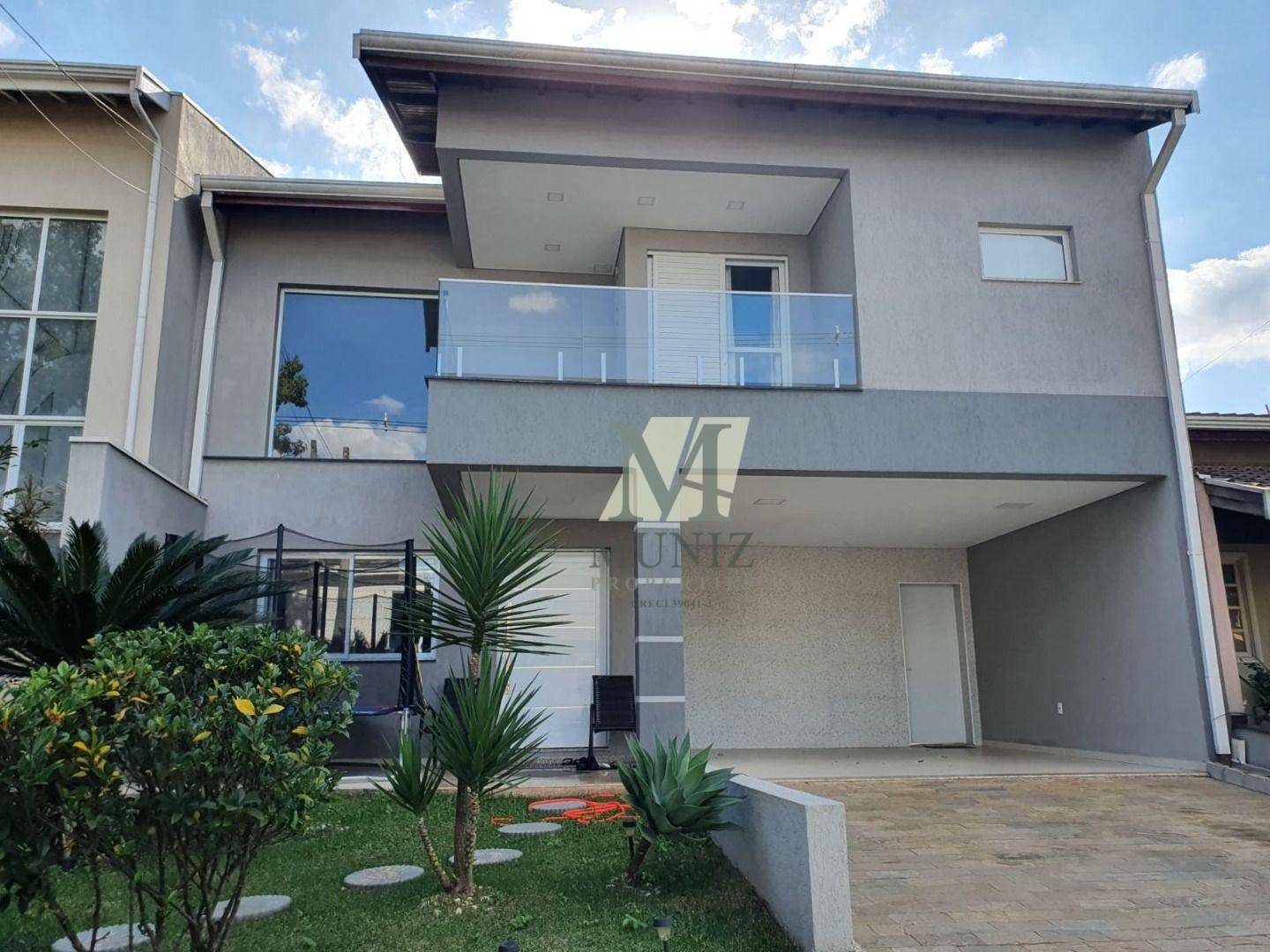 Casa de Condomínio à venda com 4 quartos, 256m² - Foto 1