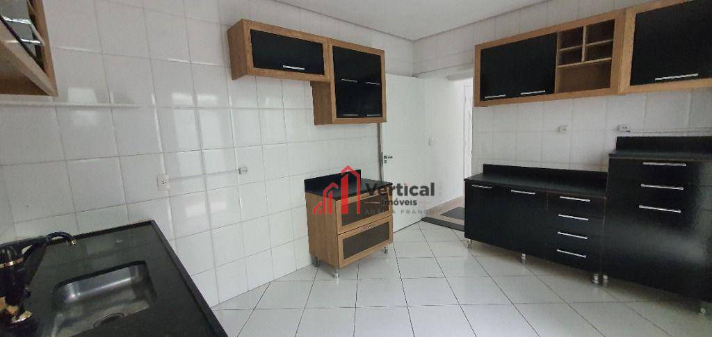 Sobrado à venda e aluguel com 3 quartos, 150m² - Foto 9