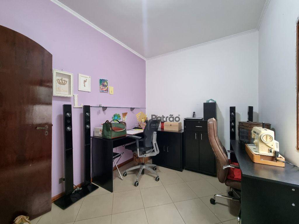 Sobrado à venda com 3 quartos, 307m² - Foto 22