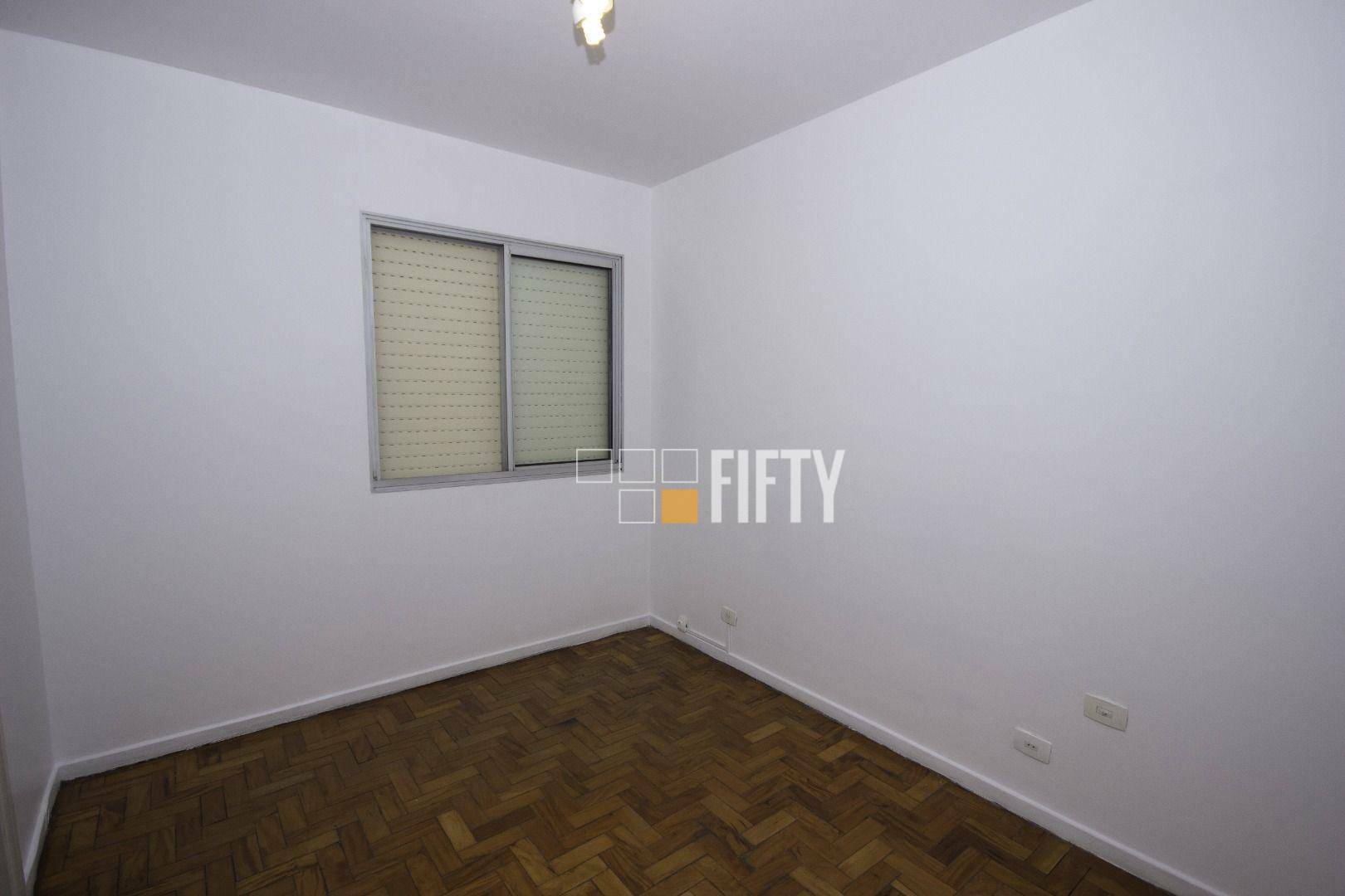 Apartamento para alugar com 3 quartos, 110m² - Foto 10