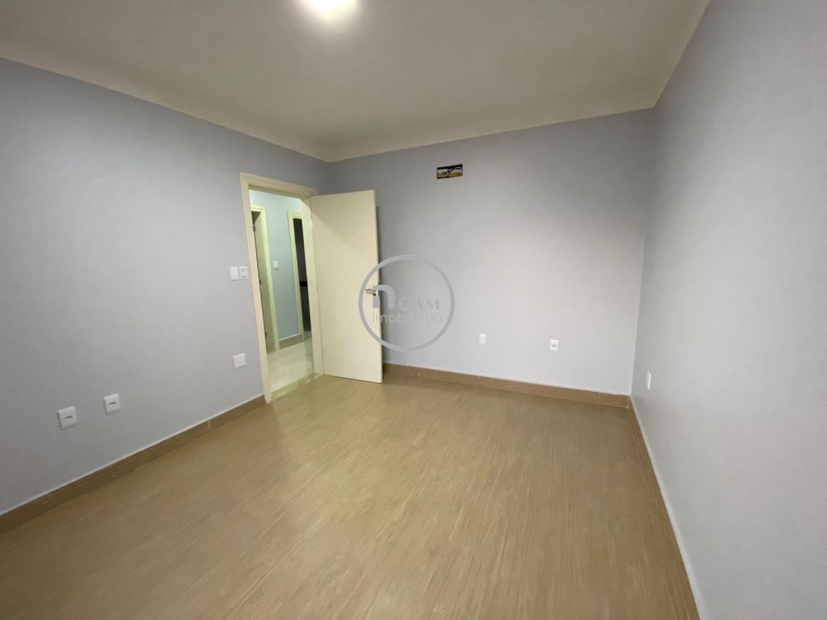 Casa à venda com 4 quartos, 270m² - Foto 20