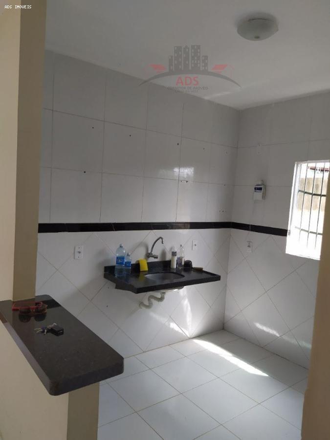 Casa à venda com 2 quartos, 90m² - Foto 2