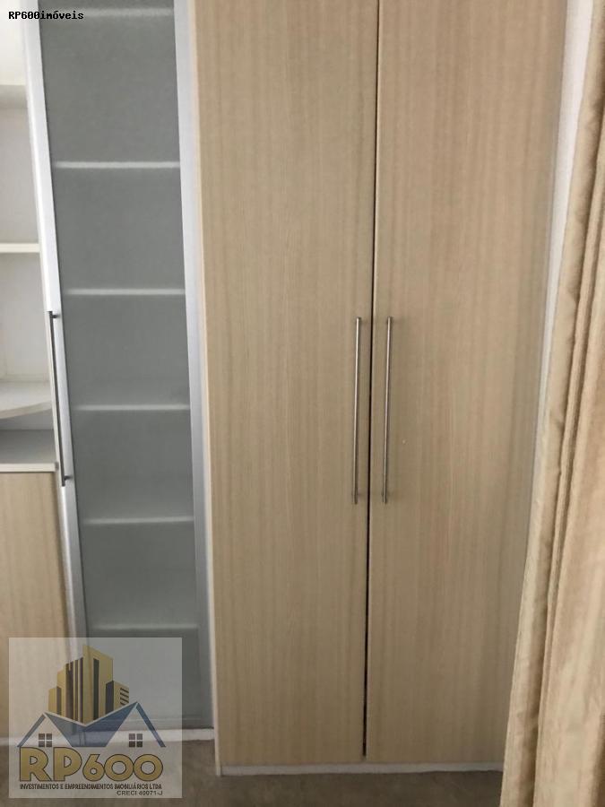 Apartamento para alugar com 3 quartos, 98m² - Foto 9