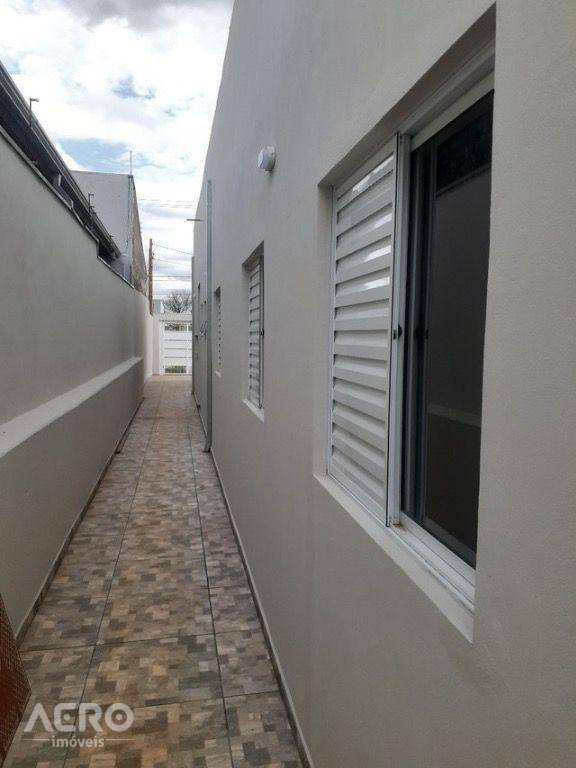 Casa à venda com 3 quartos, 70m² - Foto 8