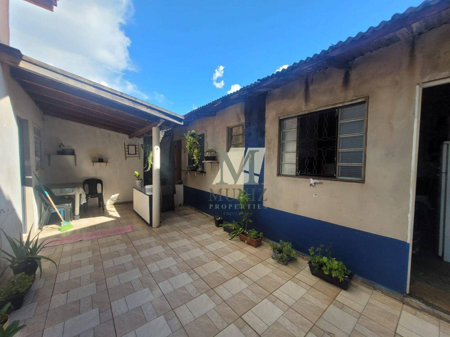 Casa à venda com 3 quartos, 79m² - Foto 2