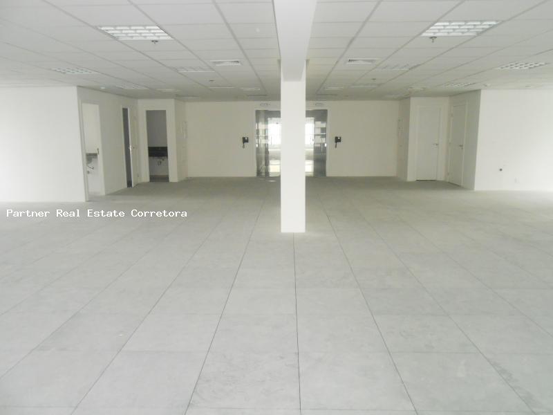 Conjunto Comercial-Sala à venda com 1 quarto, 252m² - Foto 40