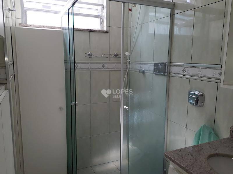 Apartamento à venda com 2 quartos, 70m² - Foto 10