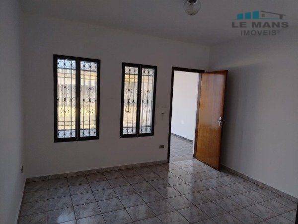 Casa à venda com 2 quartos, 87m² - Foto 5