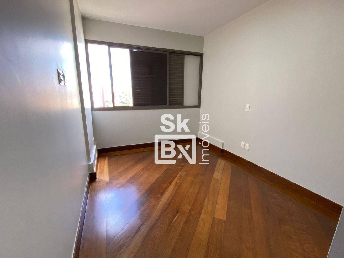 Apartamento à venda com 4 quartos, 271m² - Foto 20