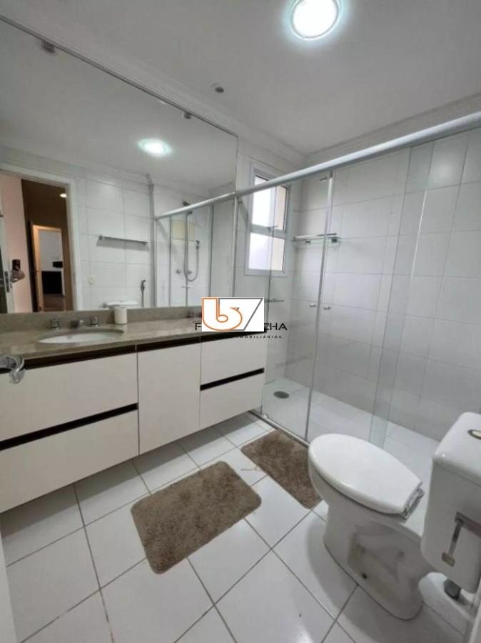 Apartamento para alugar com 3 quartos, 202m² - Foto 24