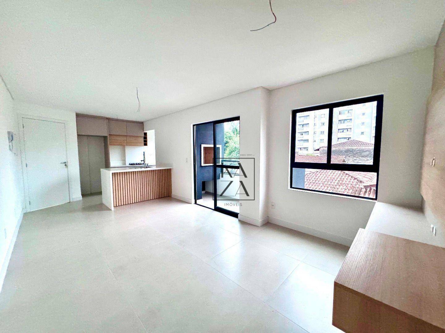 Apartamento à venda com 3 quartos, 80m² - Foto 1