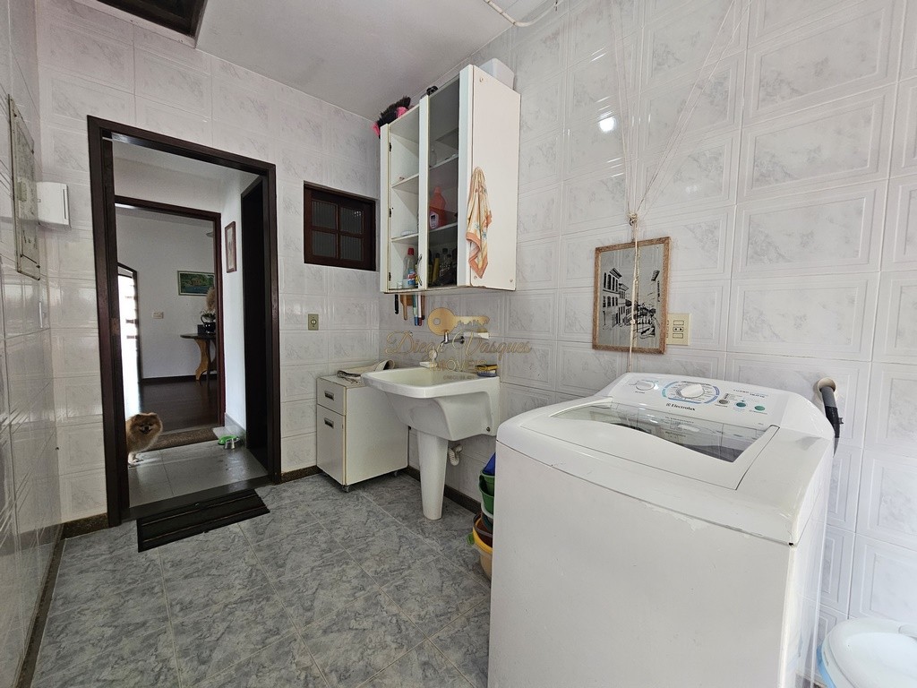 Casa à venda com 3 quartos, 200m² - Foto 8