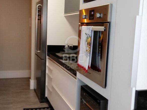 Apartamento à venda com 2 quartos, 79m² - Foto 10