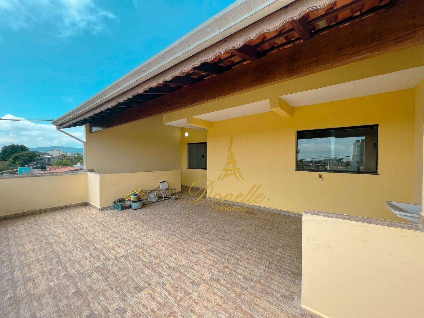 Casa à venda e aluguel com 3 quartos, 150m² - Foto 6