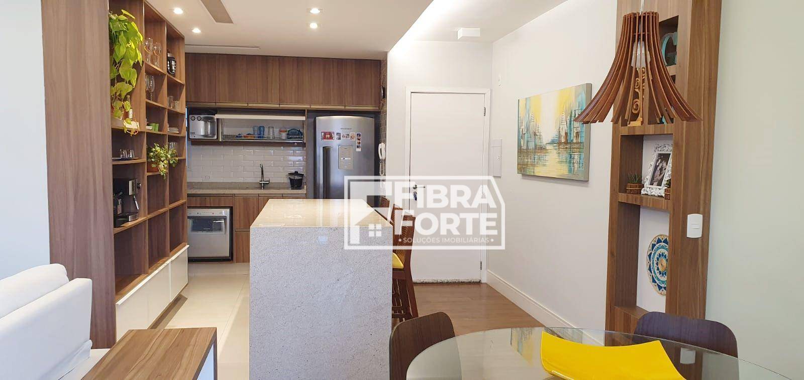 Apartamento à venda com 2 quartos, 82m² - Foto 2