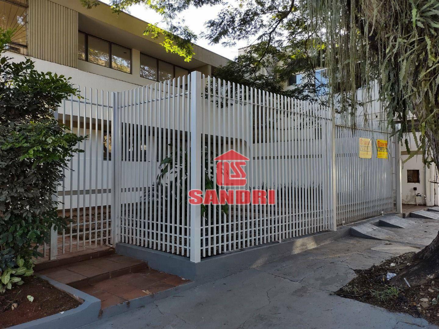 Sobrado à venda com 3 quartos, 218m² - Foto 2