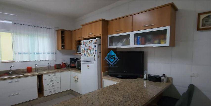 Sobrado à venda com 3 quartos, 200m² - Foto 5