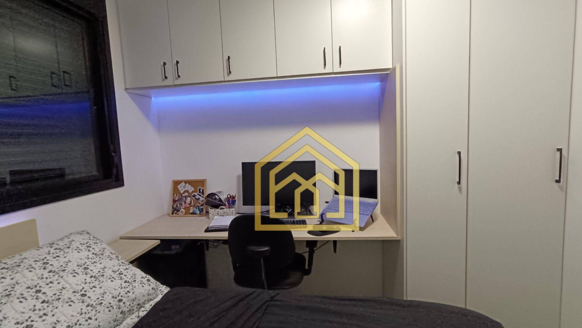 Apartamento à venda com 2 quartos, 34m² - Foto 21