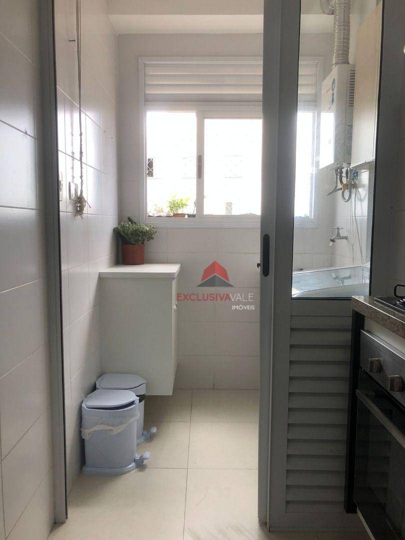 Apartamento à venda com 2 quartos, 60m² - Foto 4