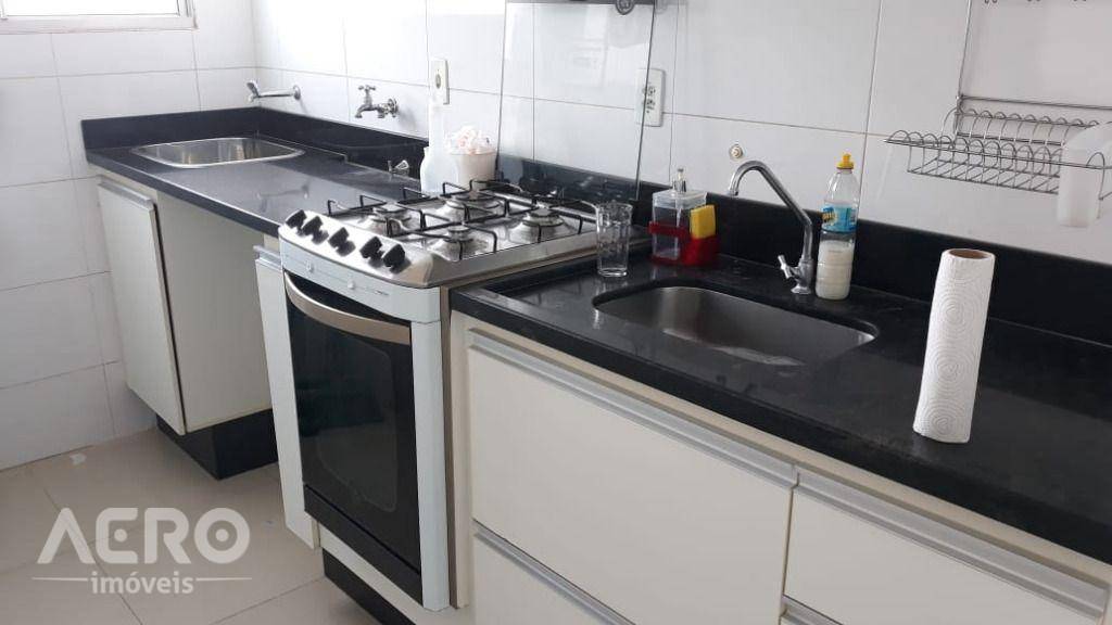 Apartamento à venda com 2 quartos, 45m² - Foto 5