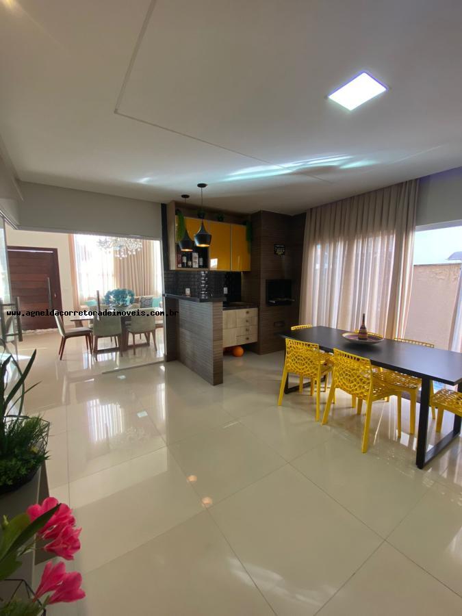 Casa de Condomínio à venda com 3 quartos, 208m² - Foto 28