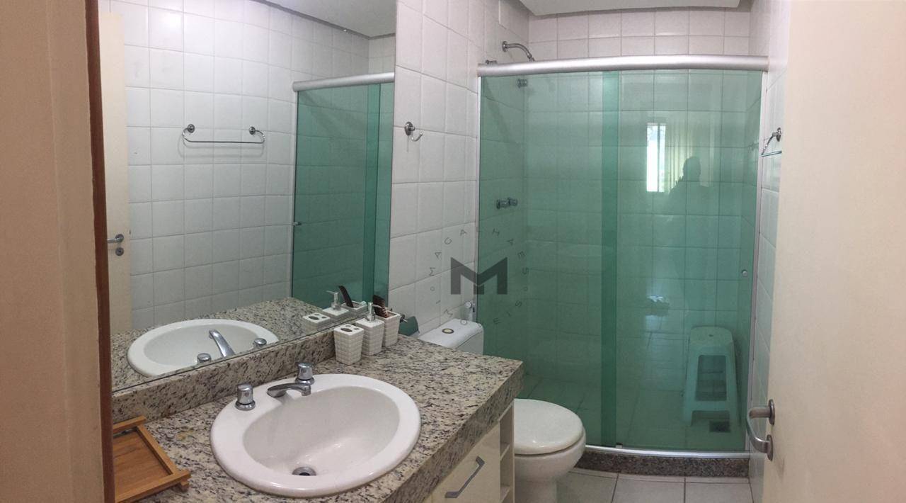 Apartamento à venda com 3 quartos, 189m² - Foto 17