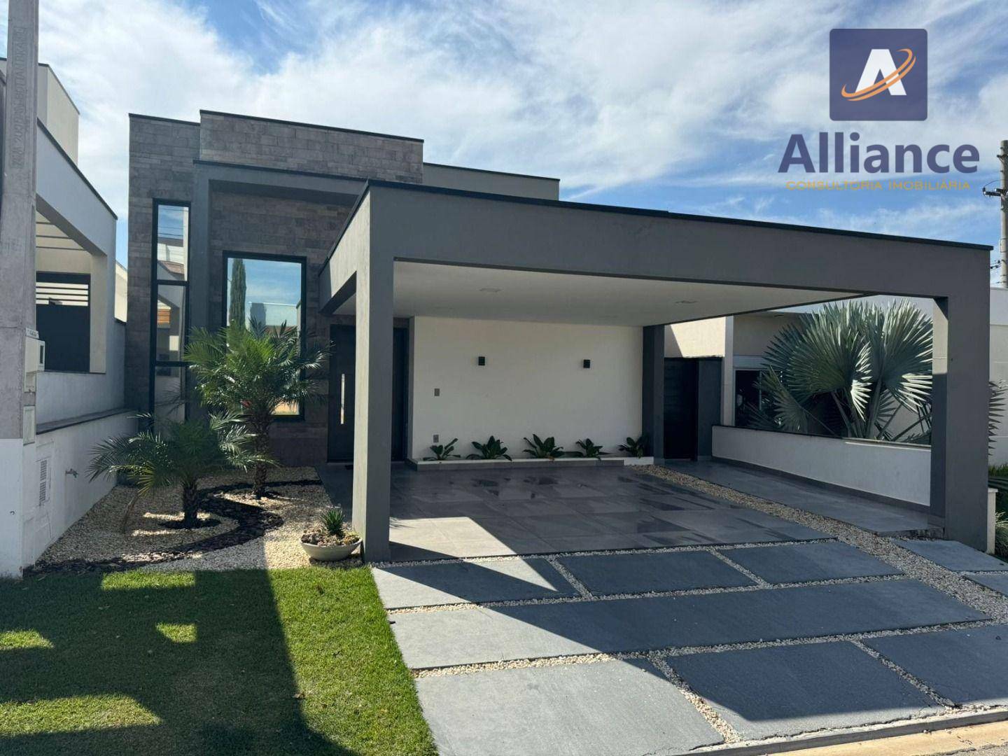 Casa de Condomínio à venda e aluguel com 3 quartos, 240m² - Foto 1