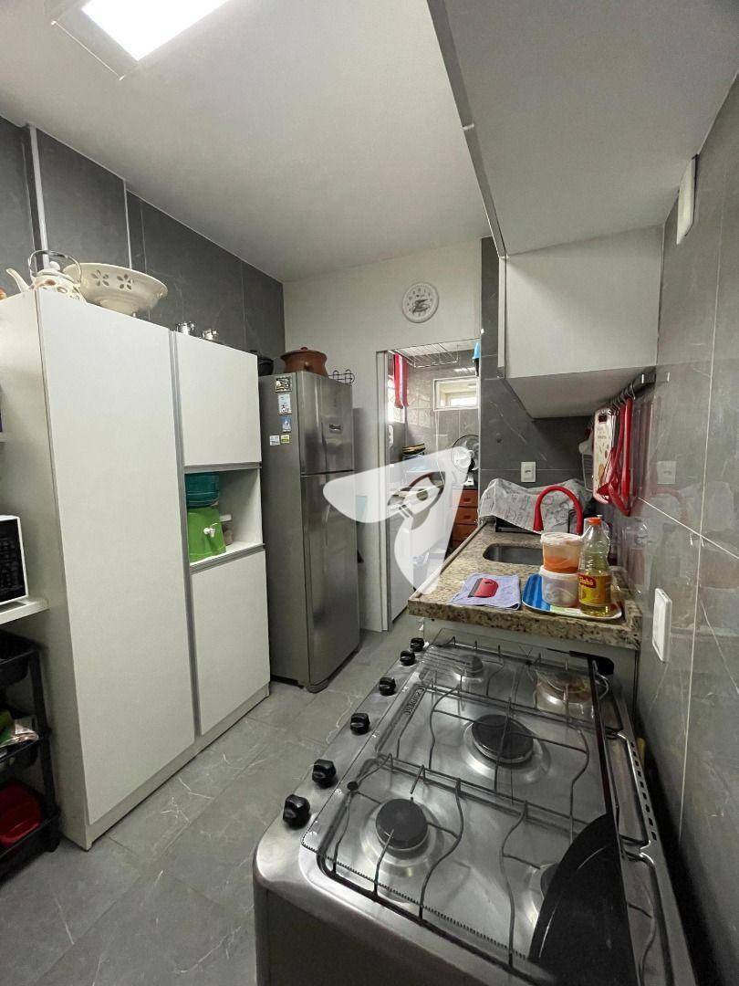 Apartamento à venda com 3 quartos, 95m² - Foto 10