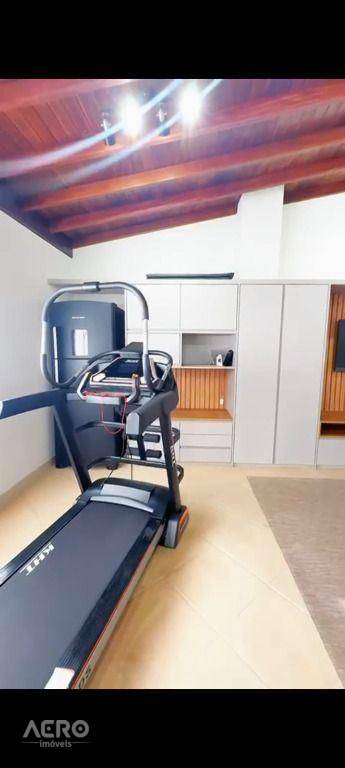Casa à venda com 3 quartos, 270m² - Foto 3