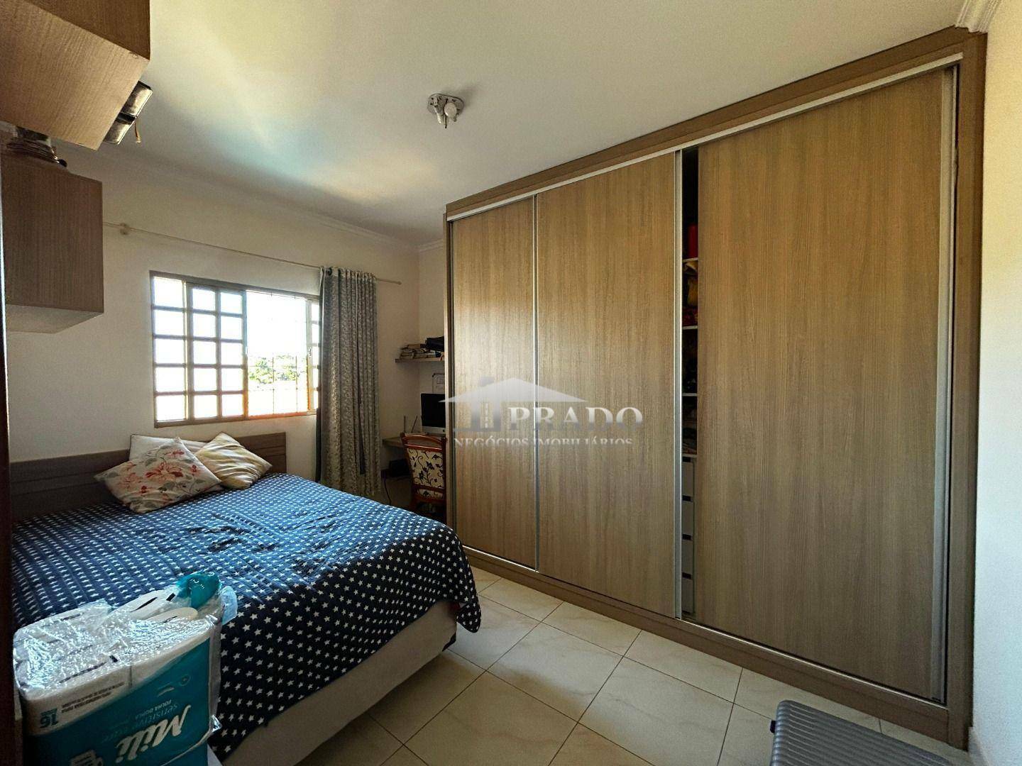 Casa à venda com 3 quartos, 214m² - Foto 32