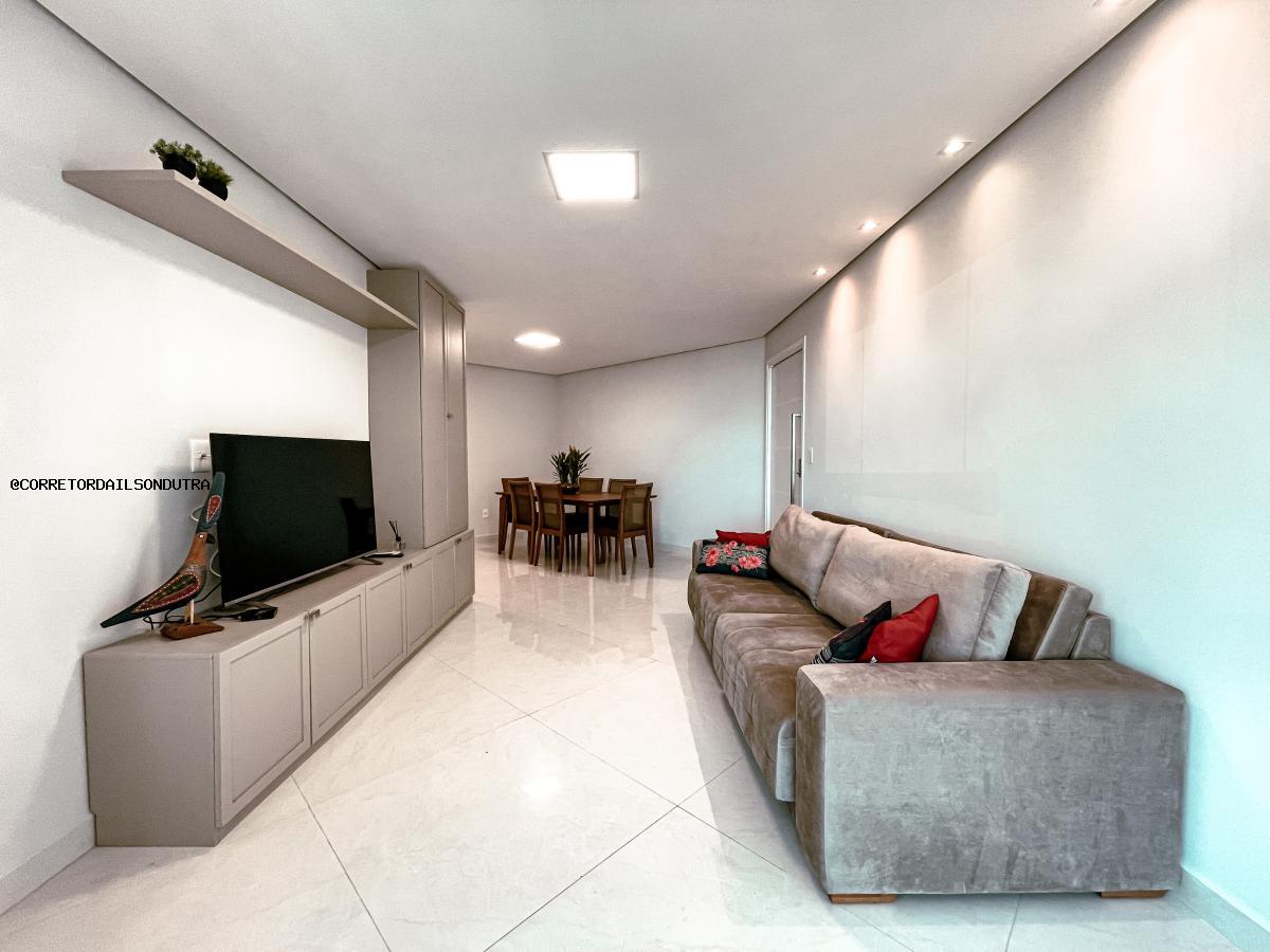 Apartamento à venda com 3 quartos, 113m² - Foto 4