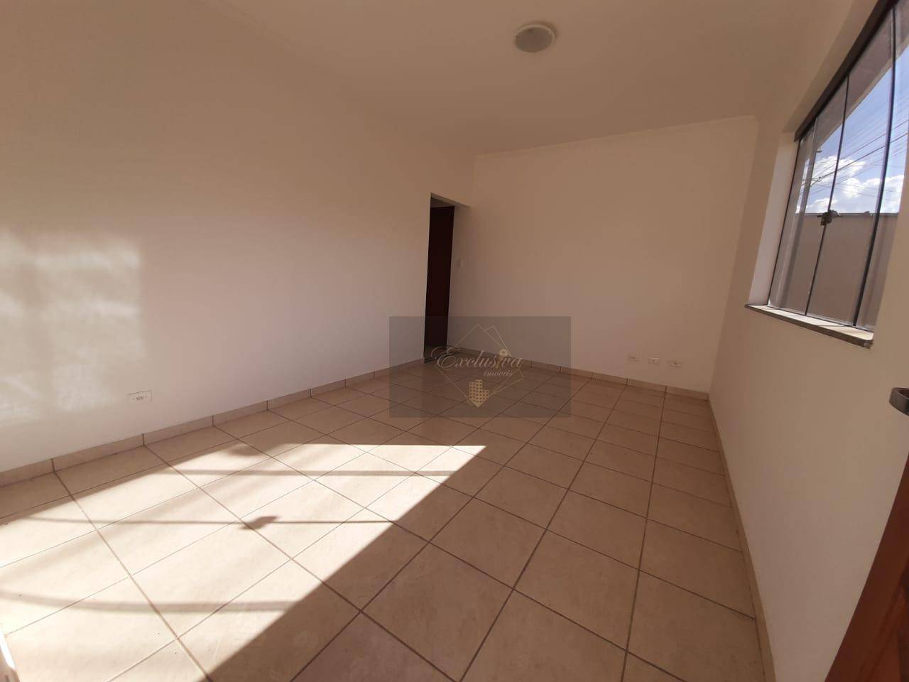 Casa à venda com 3 quartos, 82m² - Foto 4