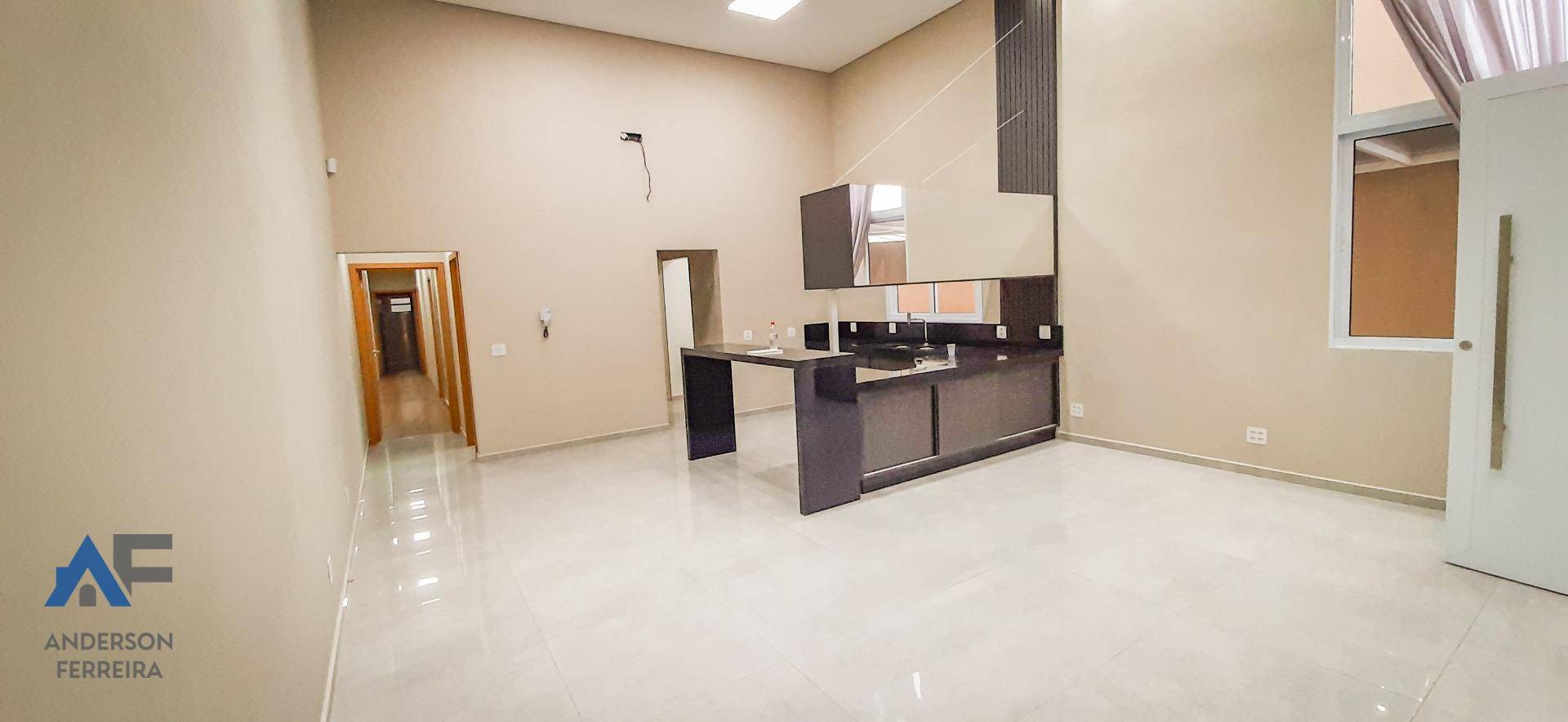 Casa à venda com 3 quartos, 250m² - Foto 3